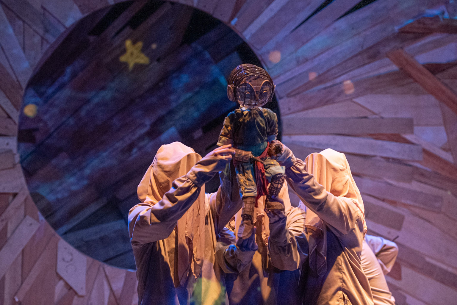 REVIEW: ‘Prinsipe Bahaghari’ is a profoundly performed puppet show